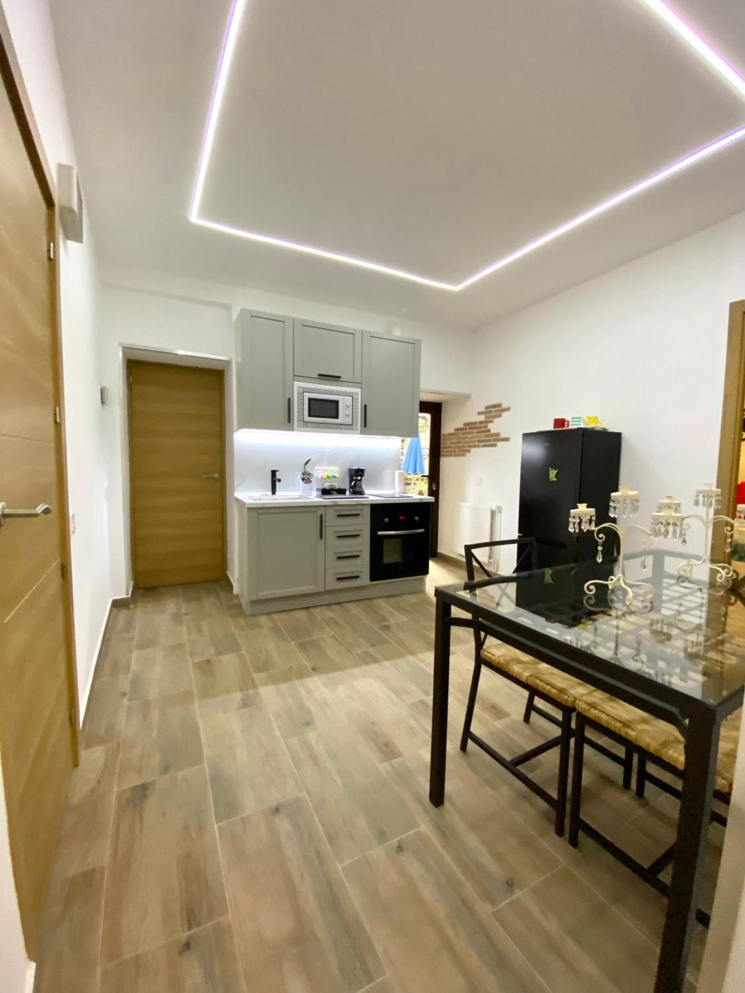 Apartamento Banos Arabes De Cenizal Antes Plaza De Las Fuentes Toledo Luaran gambar